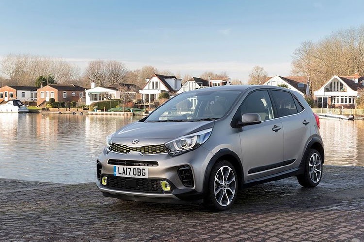 Kia Motors vừa chính thức tung ra mẫu Morning phiên bản X-Line (Kia Picanto X-Line mới). Theo thông báo của nhà sản xuất, chiếc xe này được bán với giá 12.595 Bảng (tương đương 388 triệu đồng) tại thị trường Anh. Hình dạng tổng thể của  Kia Morning X-Line mới không có nhiều thay đổi so với Picanto tiêu chuẩn, chỉ có điều kích thước của xe đã tăng lên.